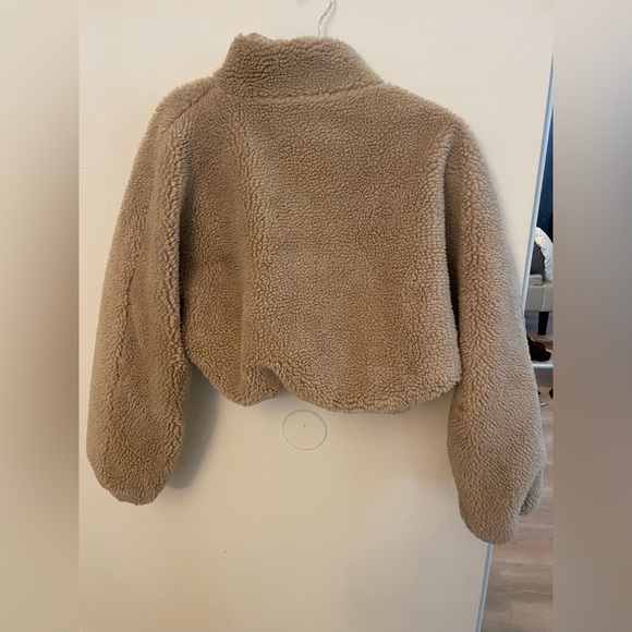 Faux Fur Cropped Zip-Up Jacket - Picture 4 of 4